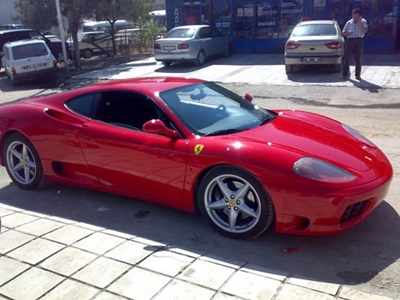 Far Temizliği TEMİZLENMİŞ FERRARİ FARLARI